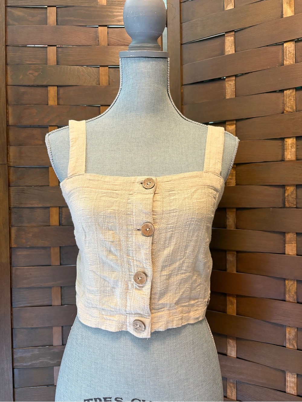 Roxy women’s Beige Button-Front Cropped Tank Top size medium